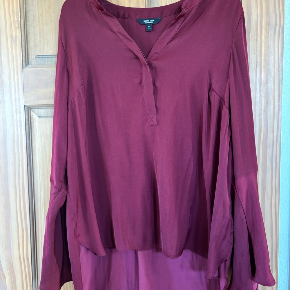 Women's Vera Wang Burgundy Top